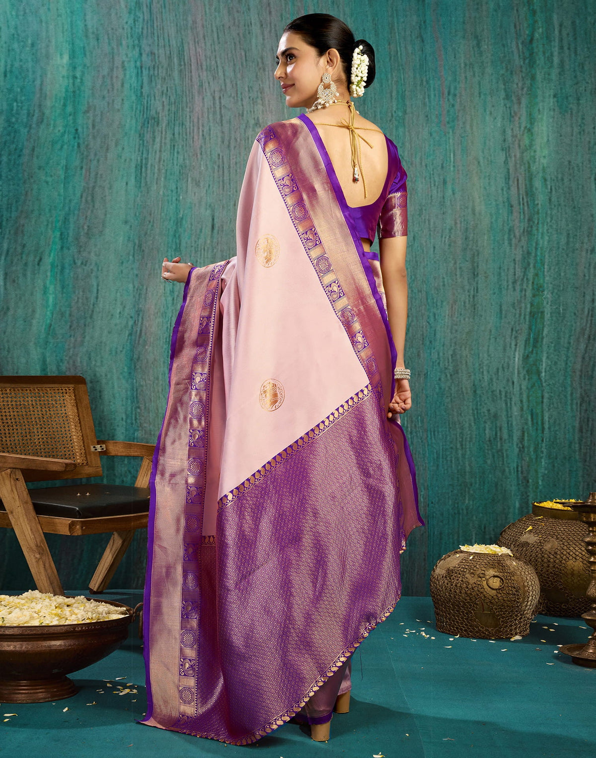 Pink Silk Woven Kanjivaram Saree