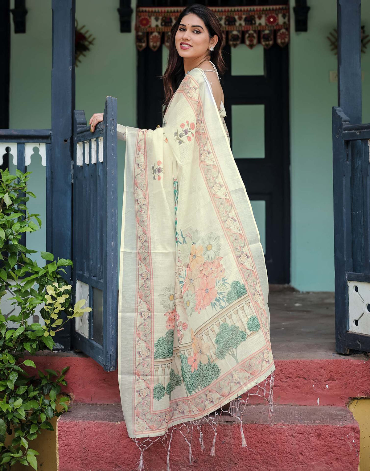 Cream Linen Printed Saree