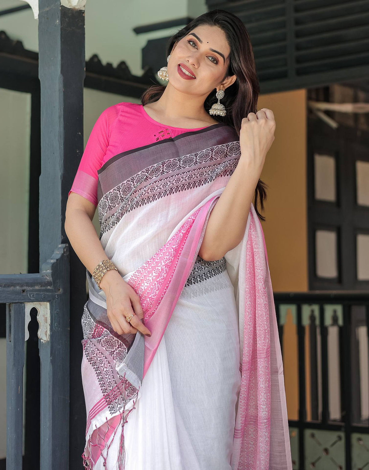 White Linen Printed Saree