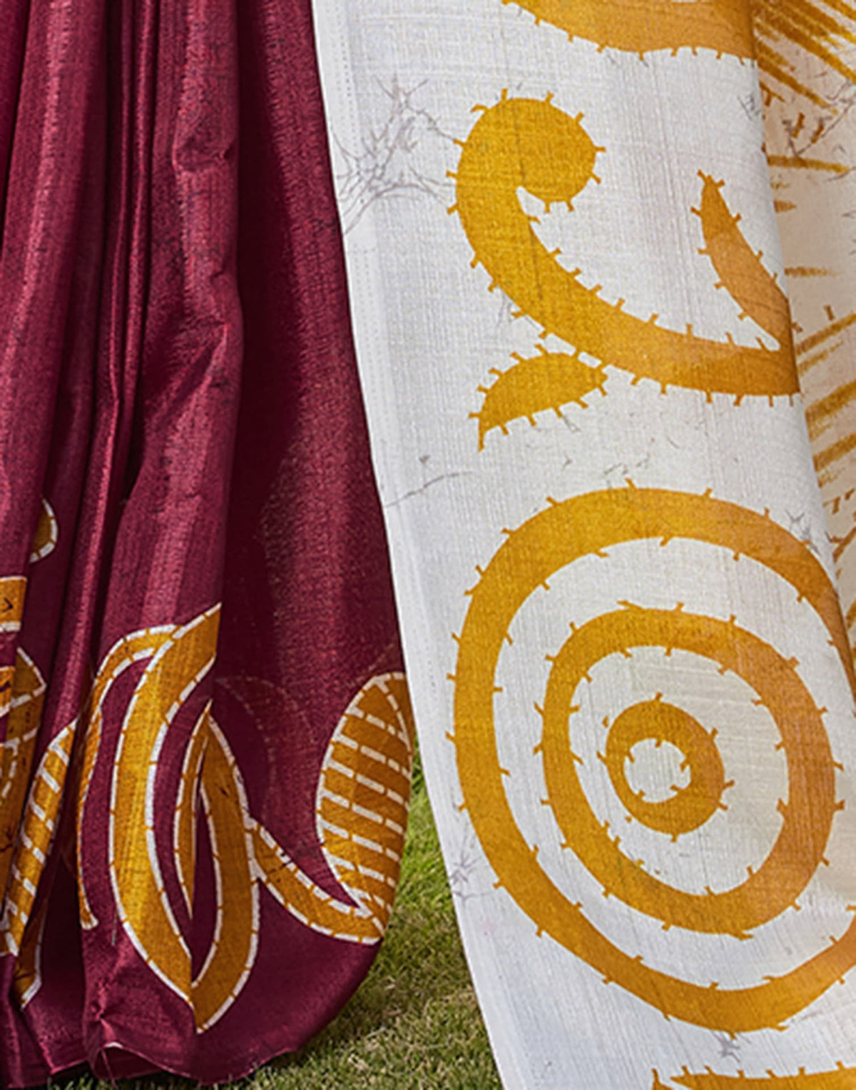 Off White Cotton Blend Printed Saree