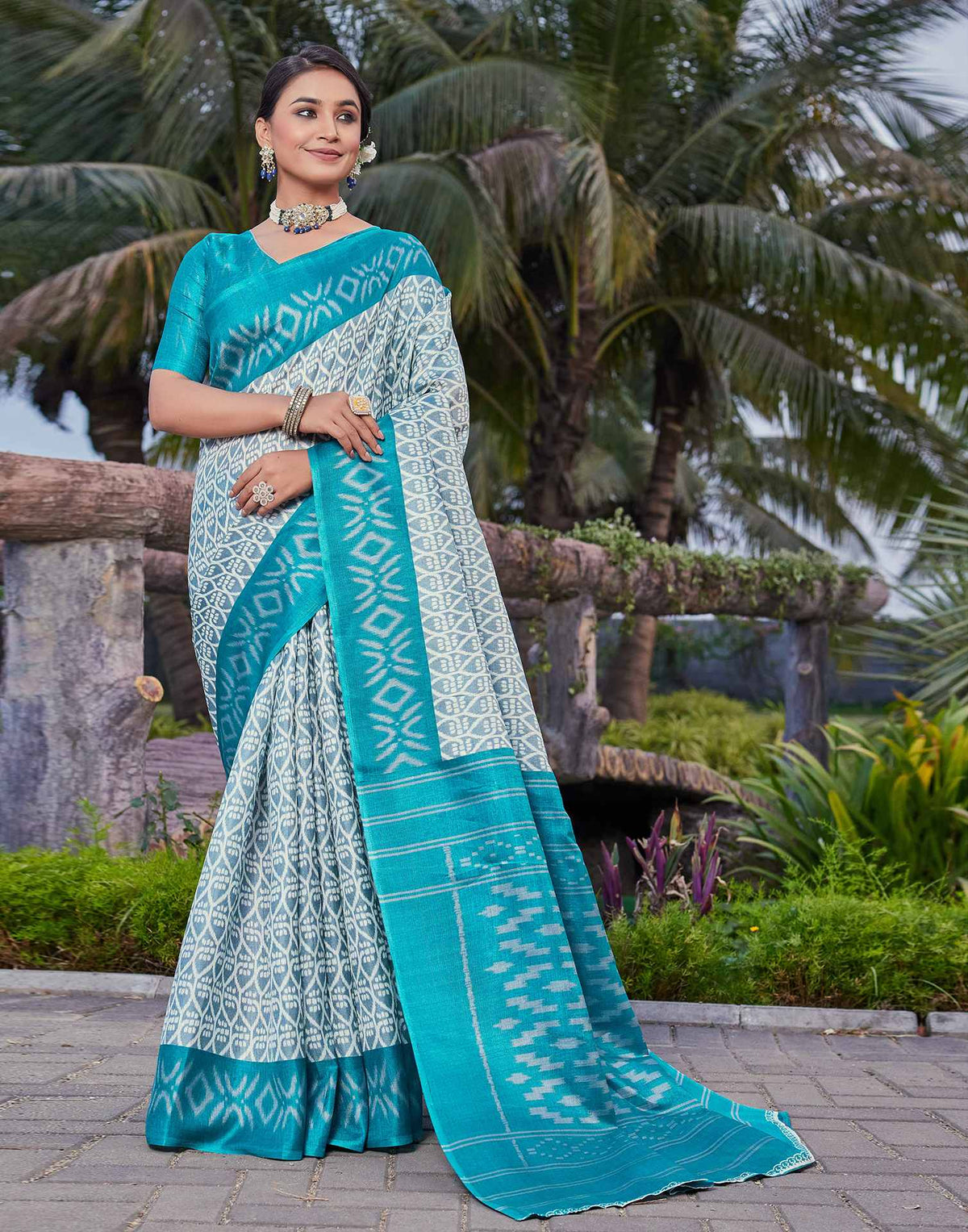 Grey Cotton Blend Ikkat Printed Saree