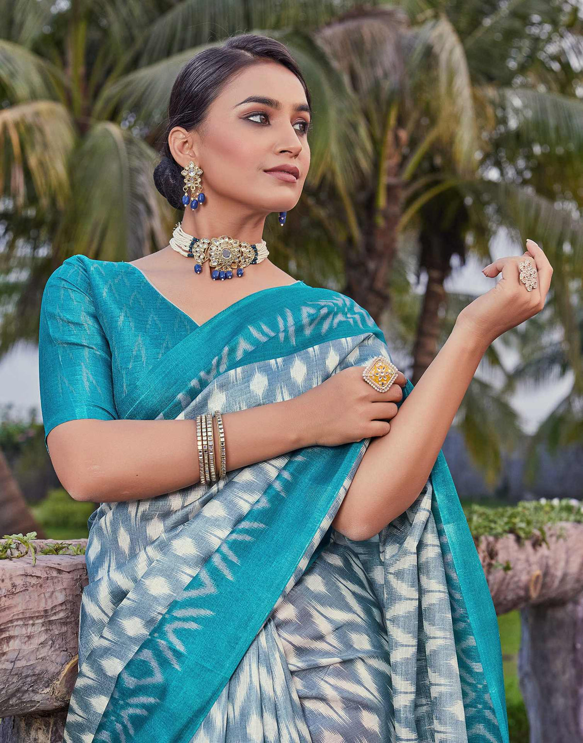 Grey Cotton Blend Ikkat Printed Saree