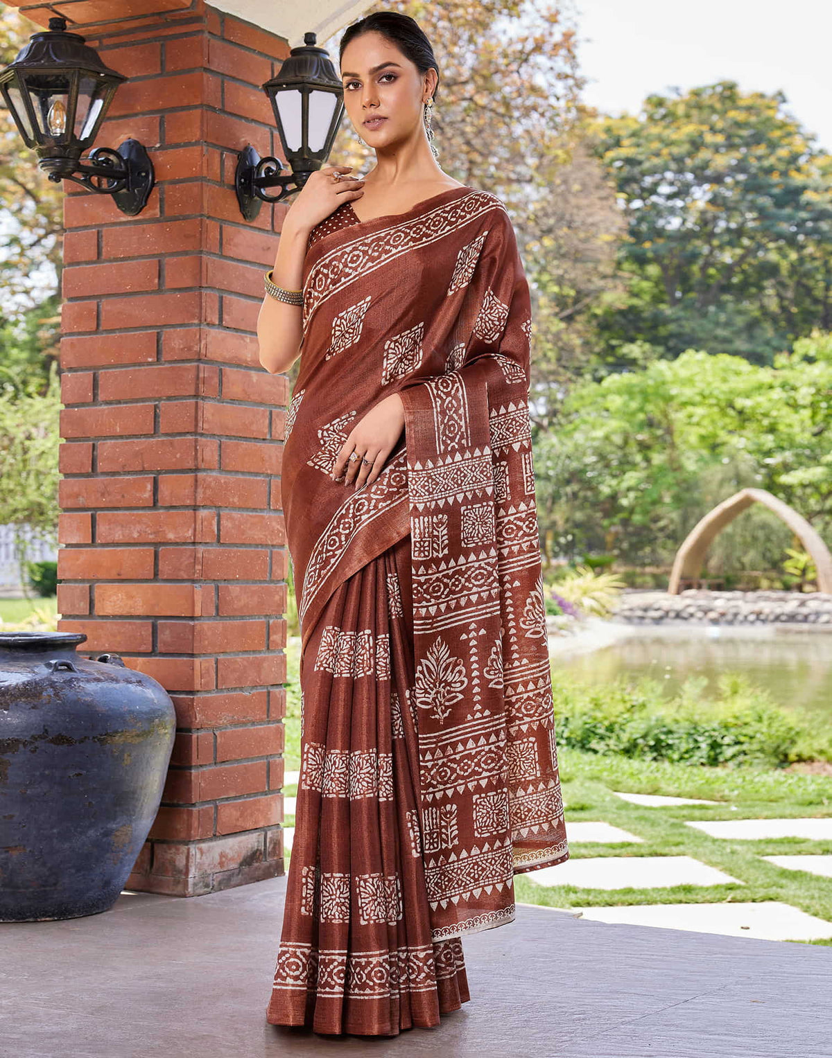 Brown Cotton Blend Printed Saree