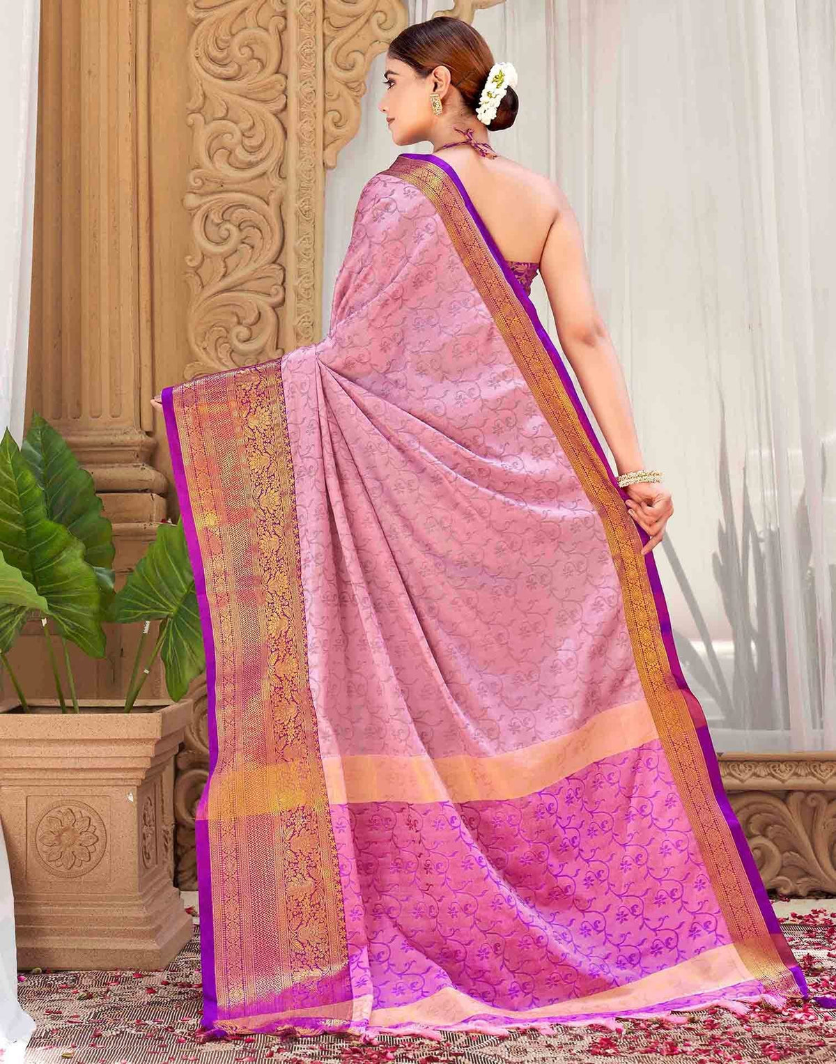 Pink Silk Woven Kanjivaram Saree