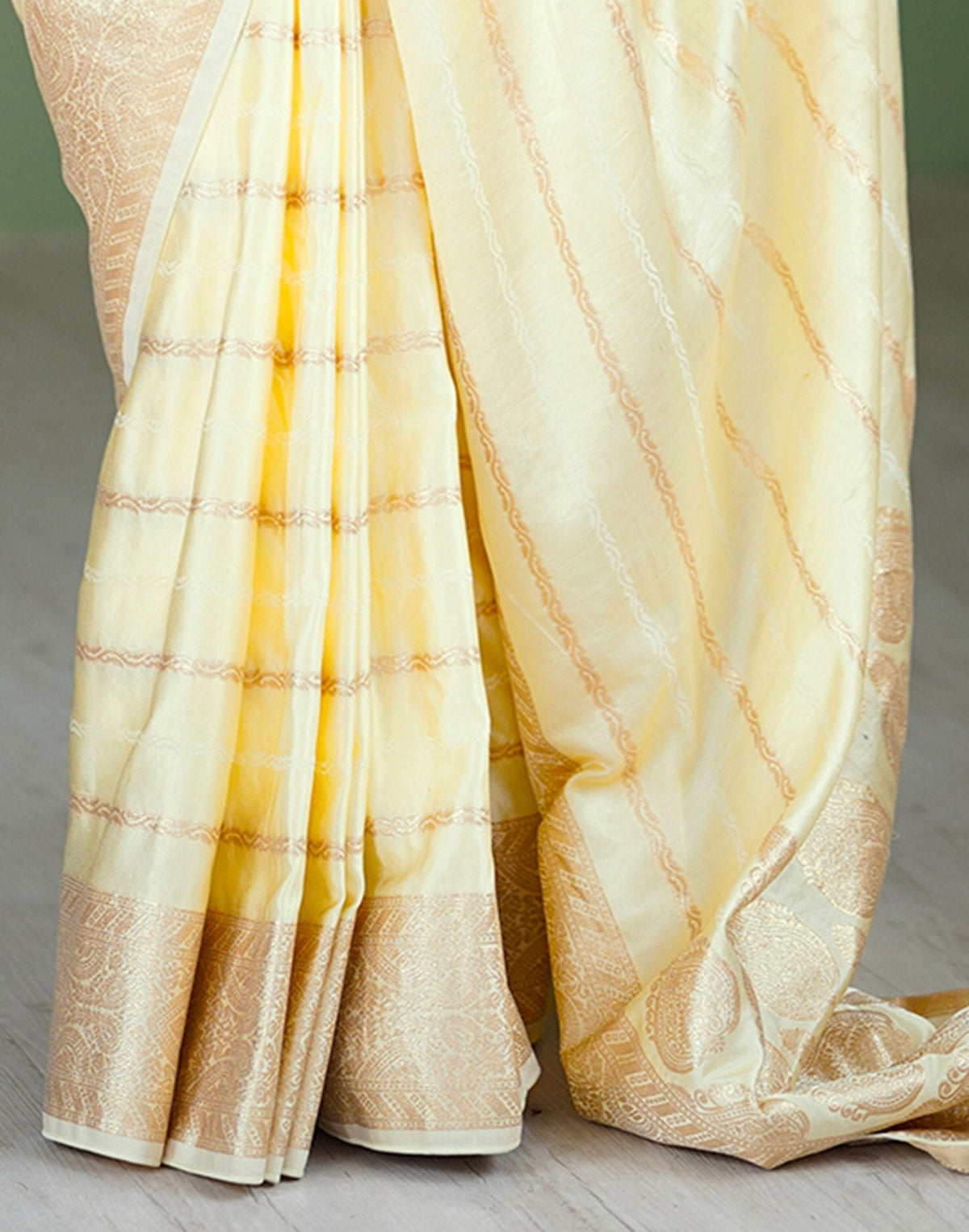 Cream Silk Woven Kanjivaram Saree