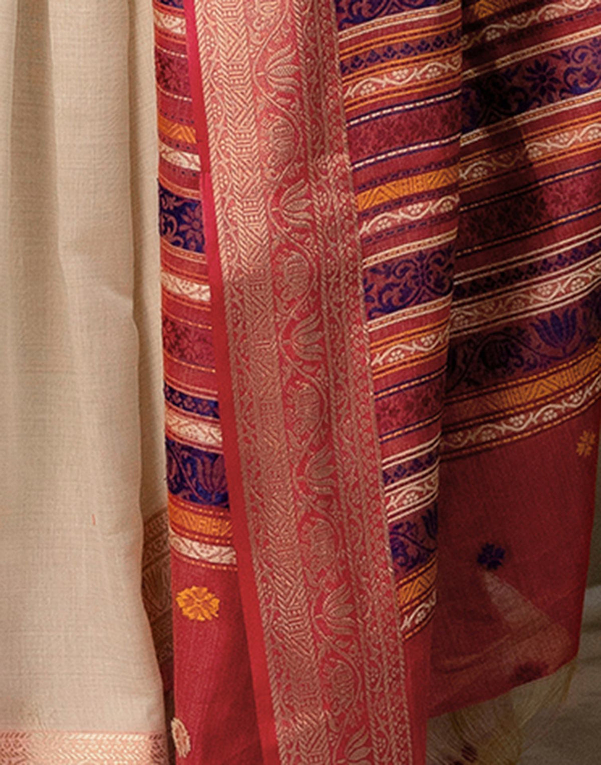 Beige Cotton Linen Woven Printed Saree