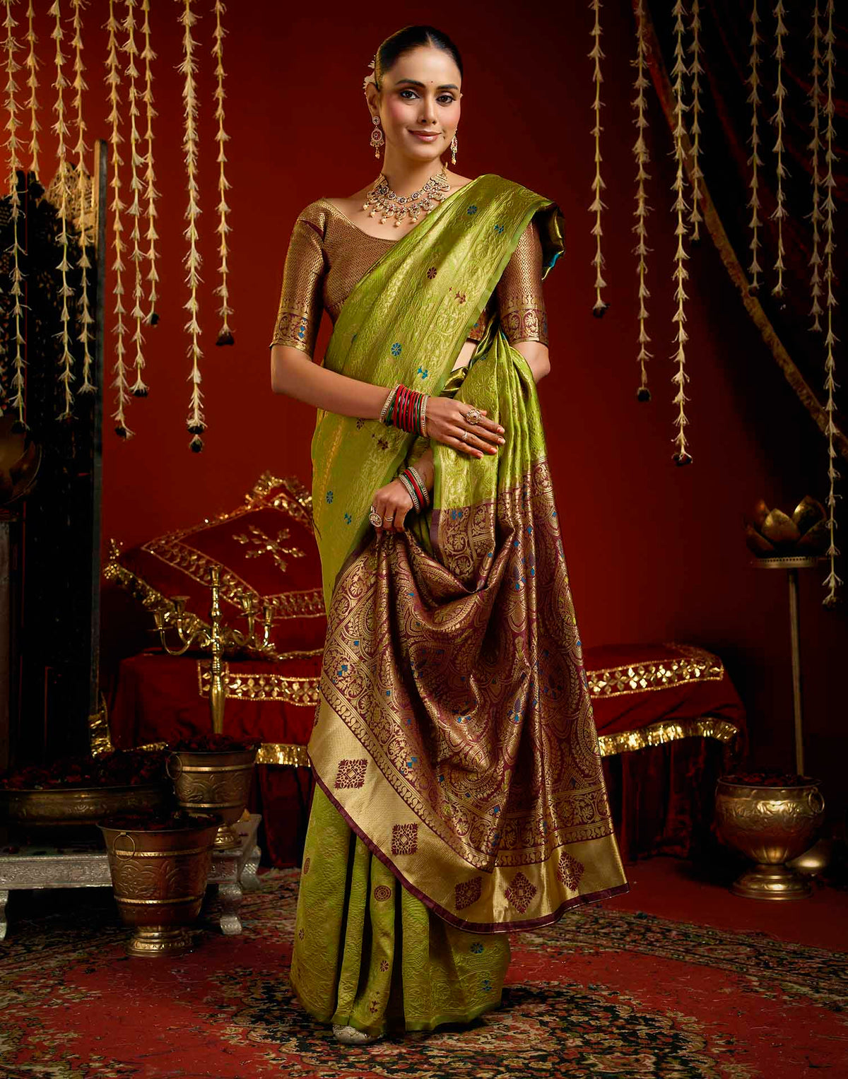 Parrot Green Silk Woven Patola Saree - View 5